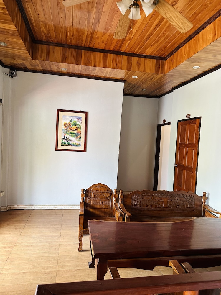 singharat boutique house