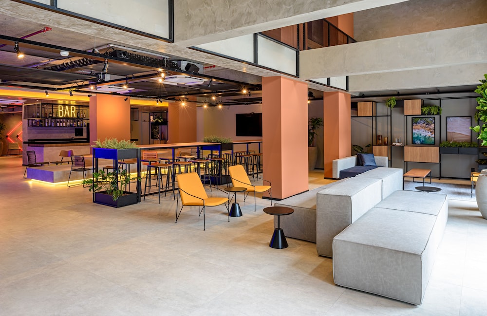 ibis plaza balneario camboriu