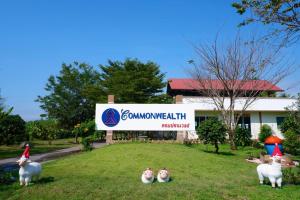 Commonwealth Hotel And Resort,,3 star