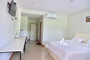 commonwealth hotel and resort