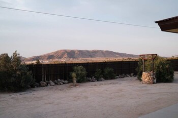 @ Marbella Lane - The Moon Designer Home Right Behind The Jtnp,,4 star