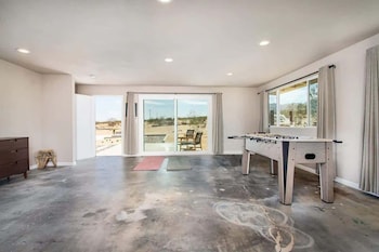 @ Marbella Lane - The Moon Designer Home Right Behind The Jtnp,,4 star