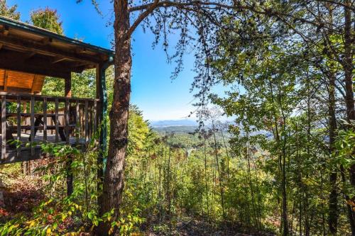 view private studio cabin hot tub relax honeymoon