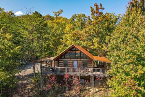 view private studio cabin hot tub relax honeymoon