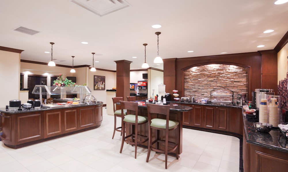 staybridge suites lafayette by ihg