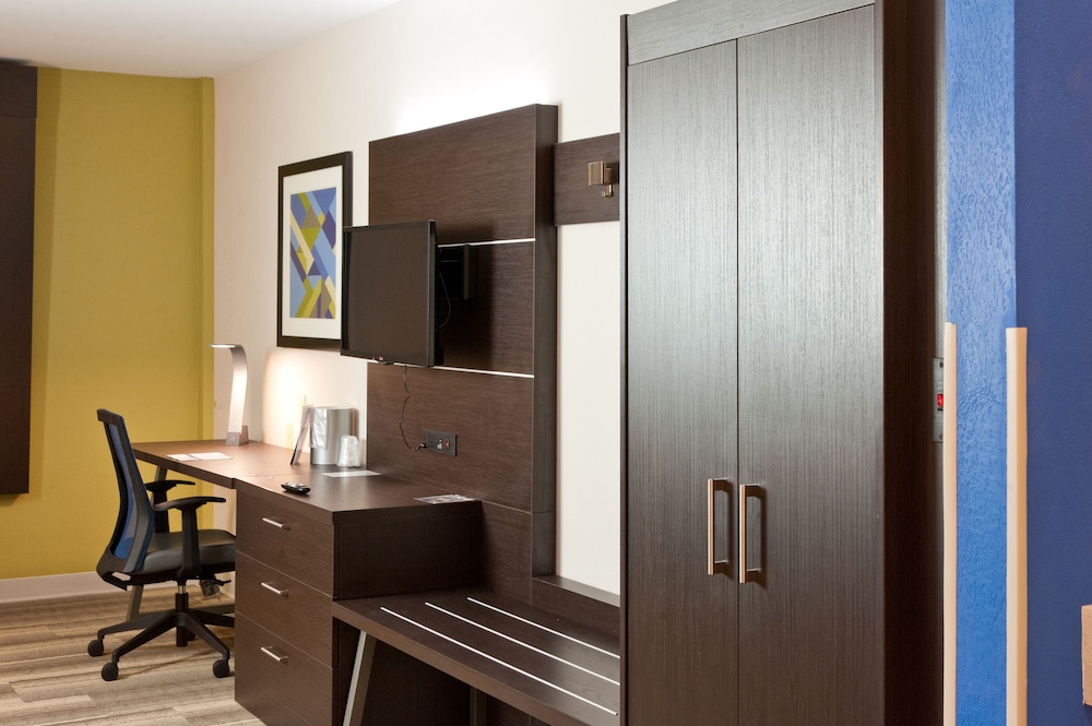 holiday inn express and suites scott lafayette wes
