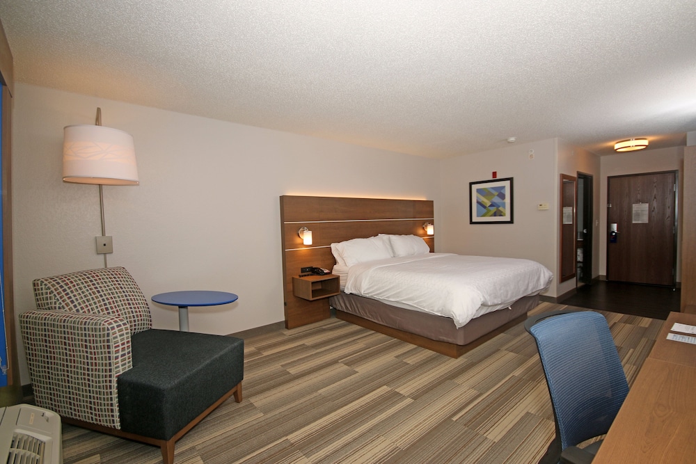 holiday inn express troutville by ihg