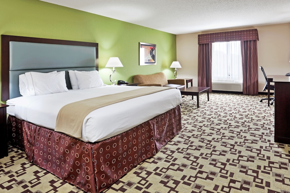 holiday inn express troutville by ihg