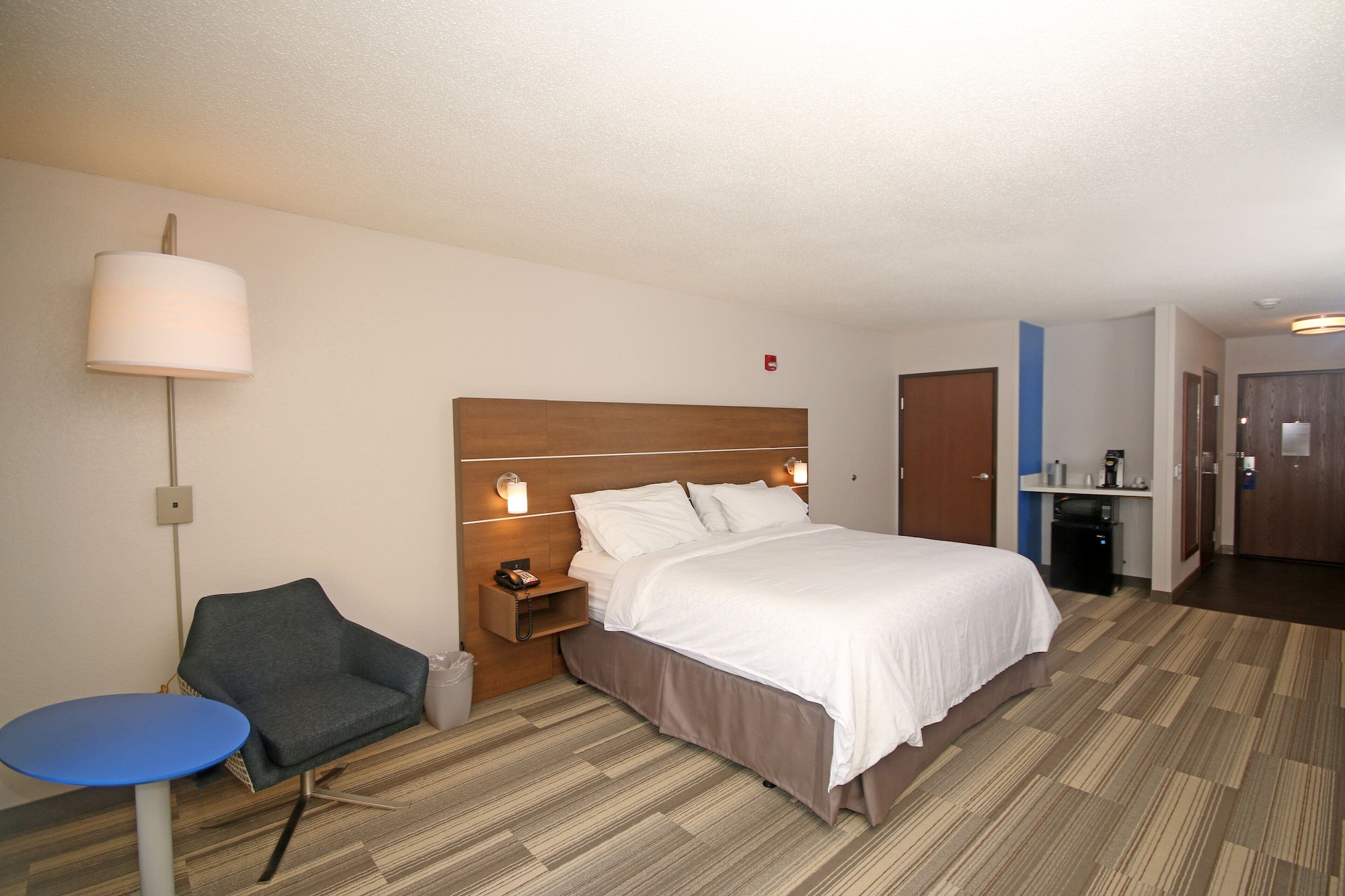 holiday inn express troutville by ihg