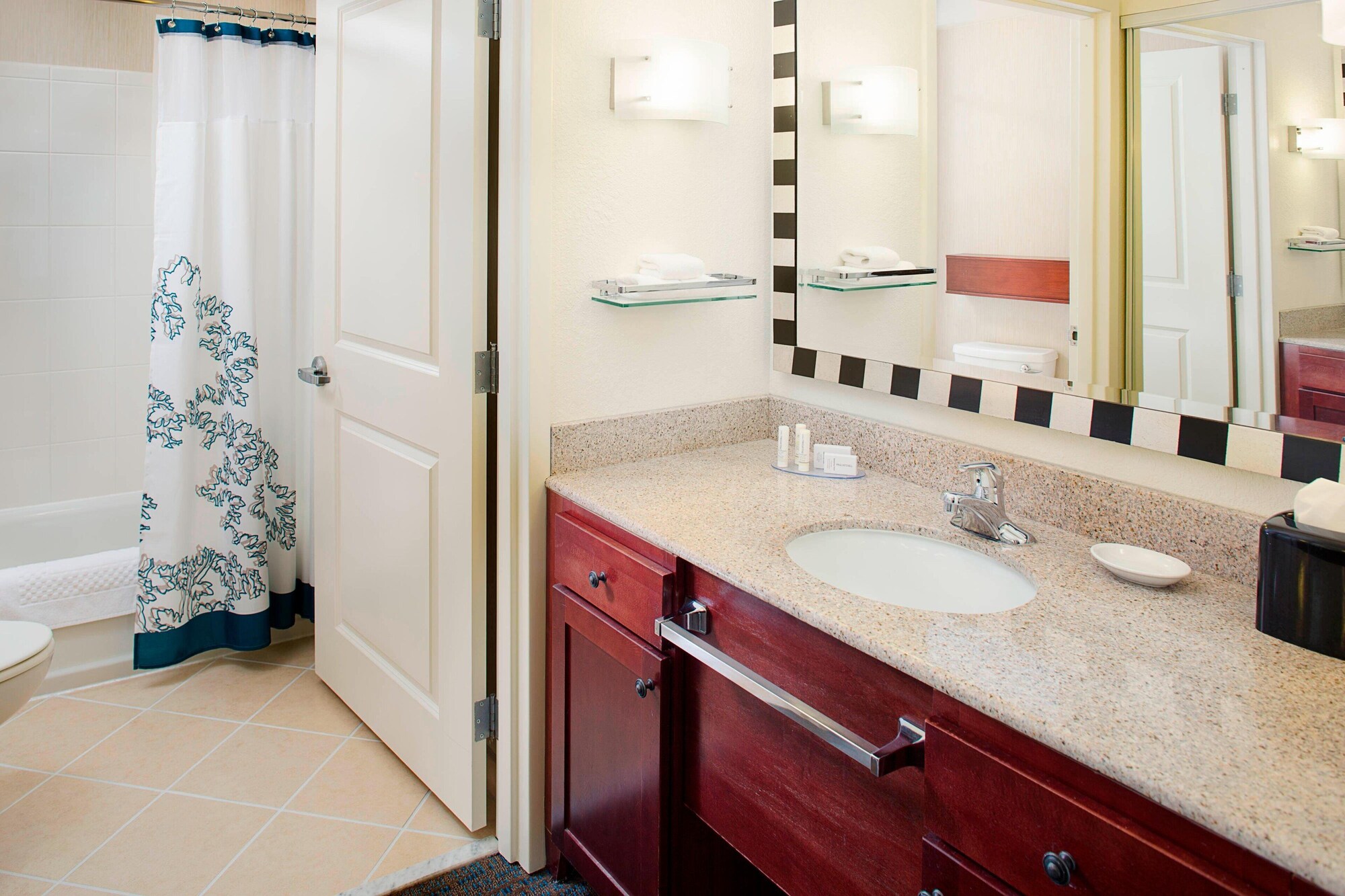 Residence Inn By Marriott Roanoke Airport,Roanoke>>Hollins,3 star