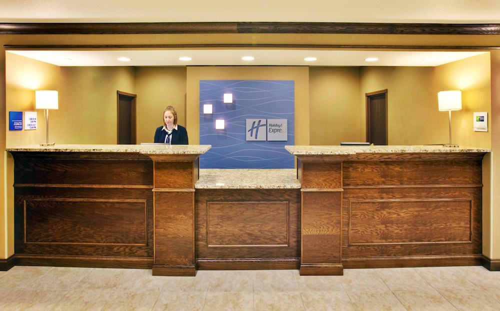 holiday inn express hotel and suites dubuque by ihg