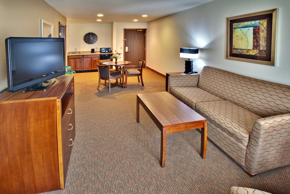 holiday inn express hotel and suites dubuque by ihg