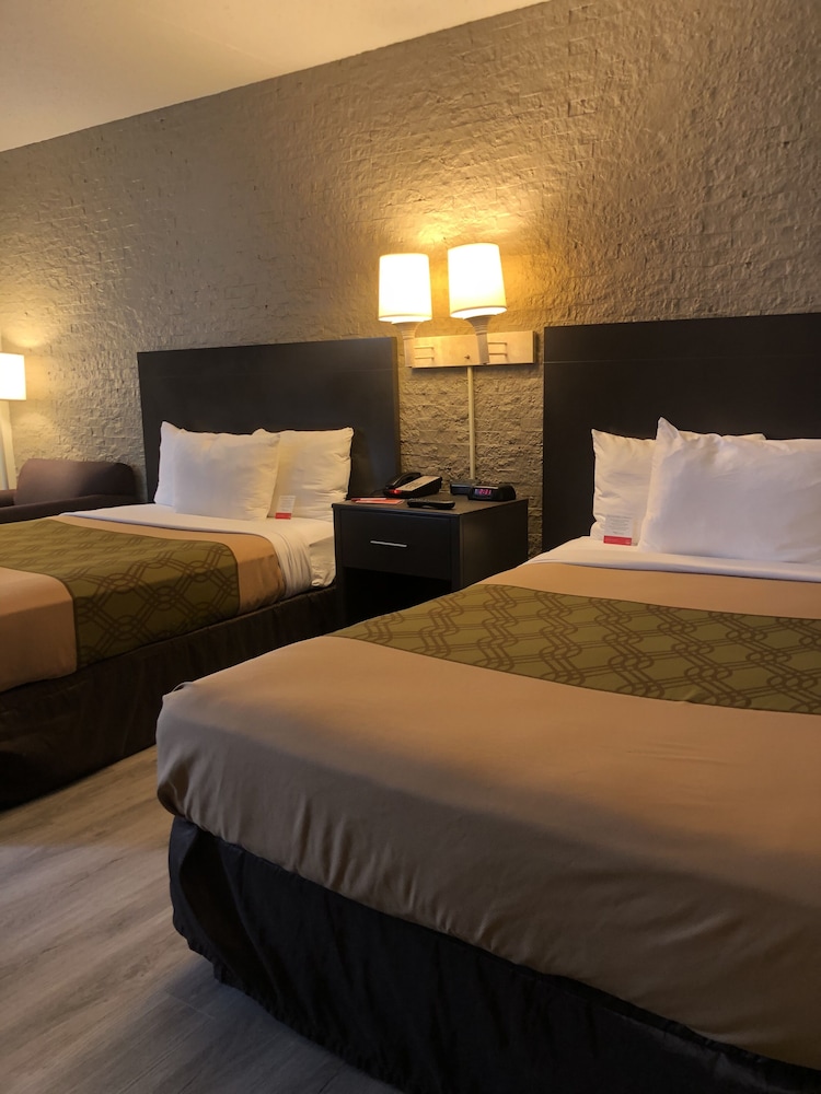 econo lodge metro