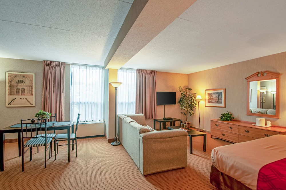 econo lodge metro