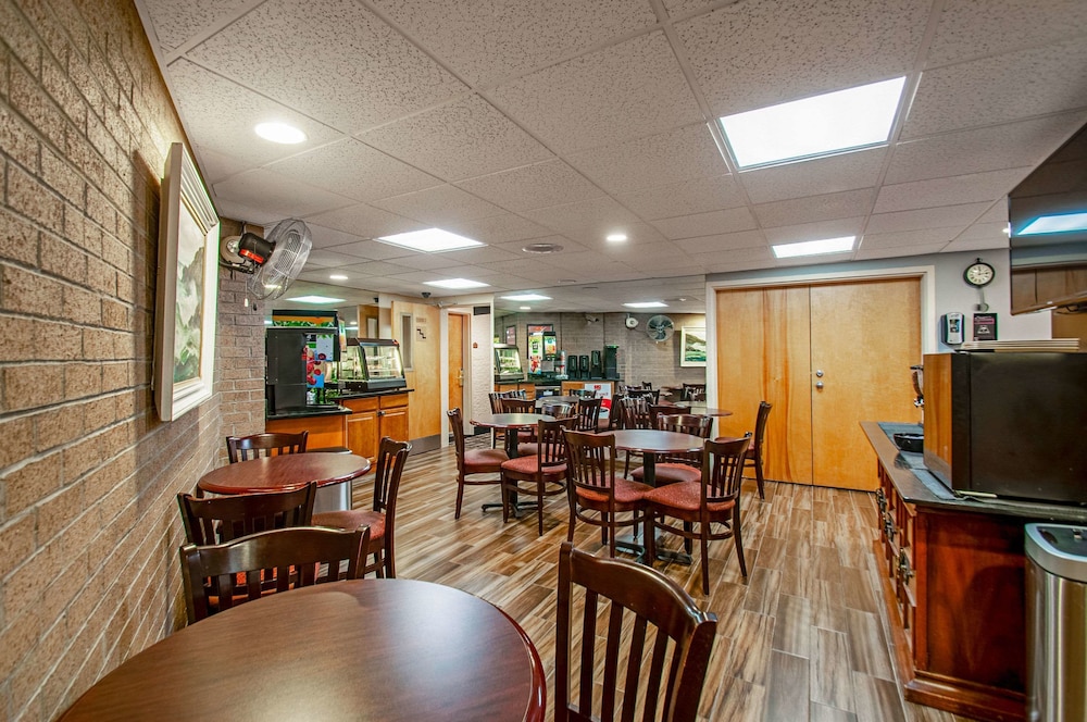 econo lodge metro
