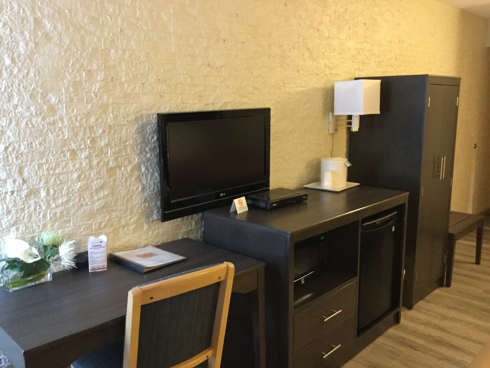 Econo Lodge Metro,Arlington County>>Arlington,2 star