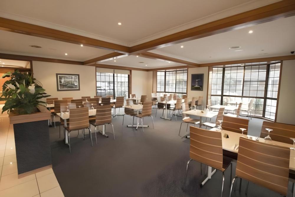 island palms motor inn