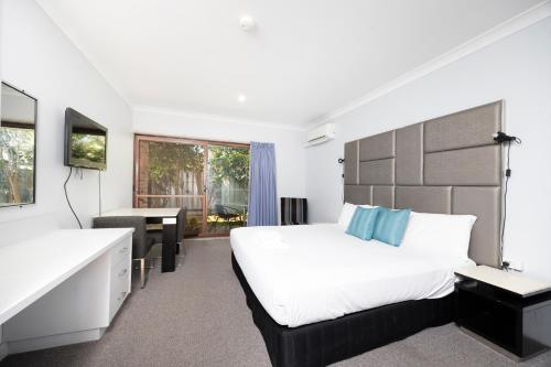 island palms motor inn