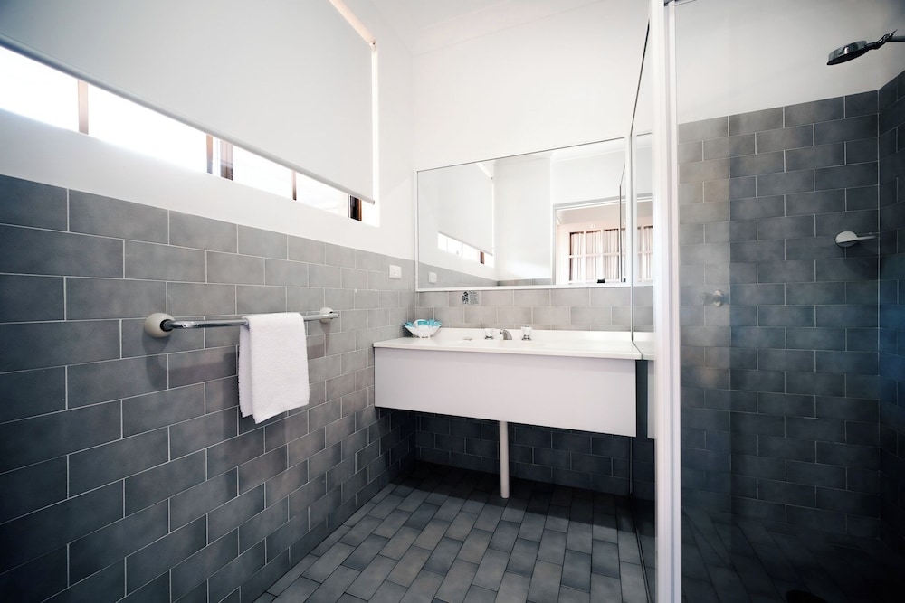 island palms motor inn