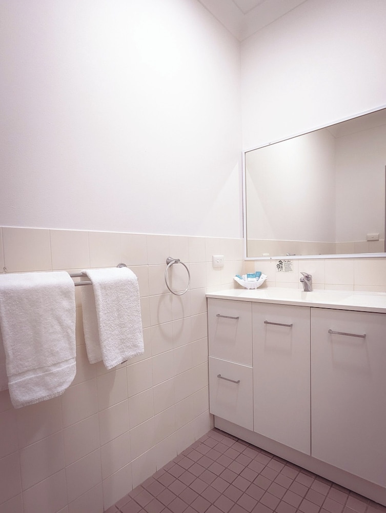 island palms motor inn