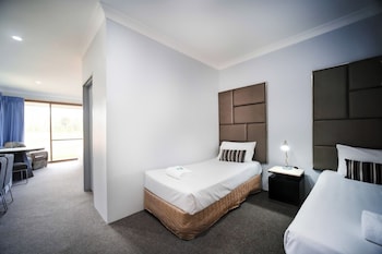 island palms motor inn