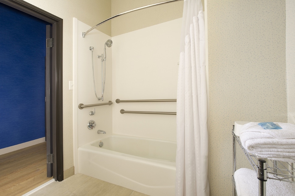 holiday inn express and suites charlottesville ruckersville by ihg