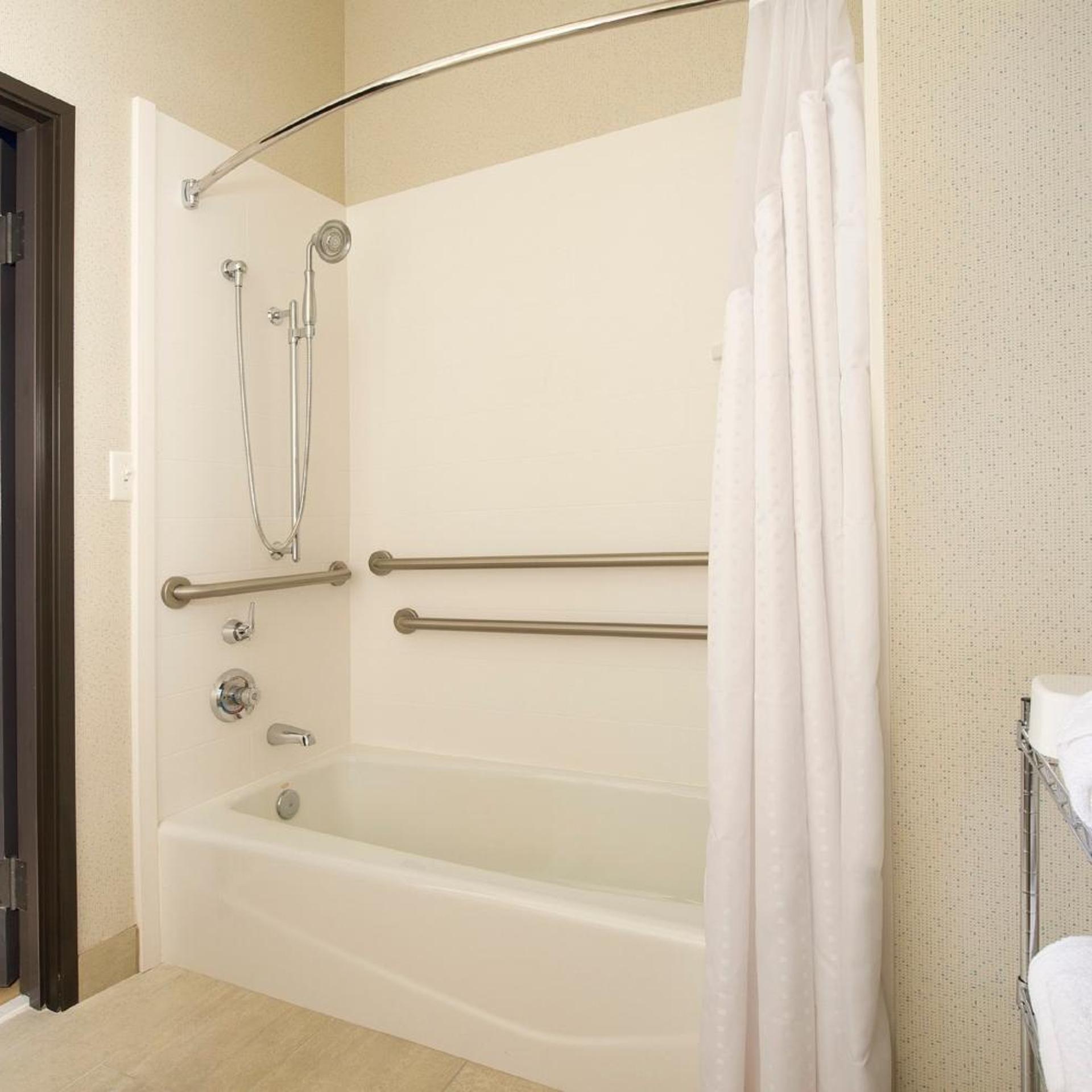 holiday inn express and suites charlottesville ruckersville by ihg
