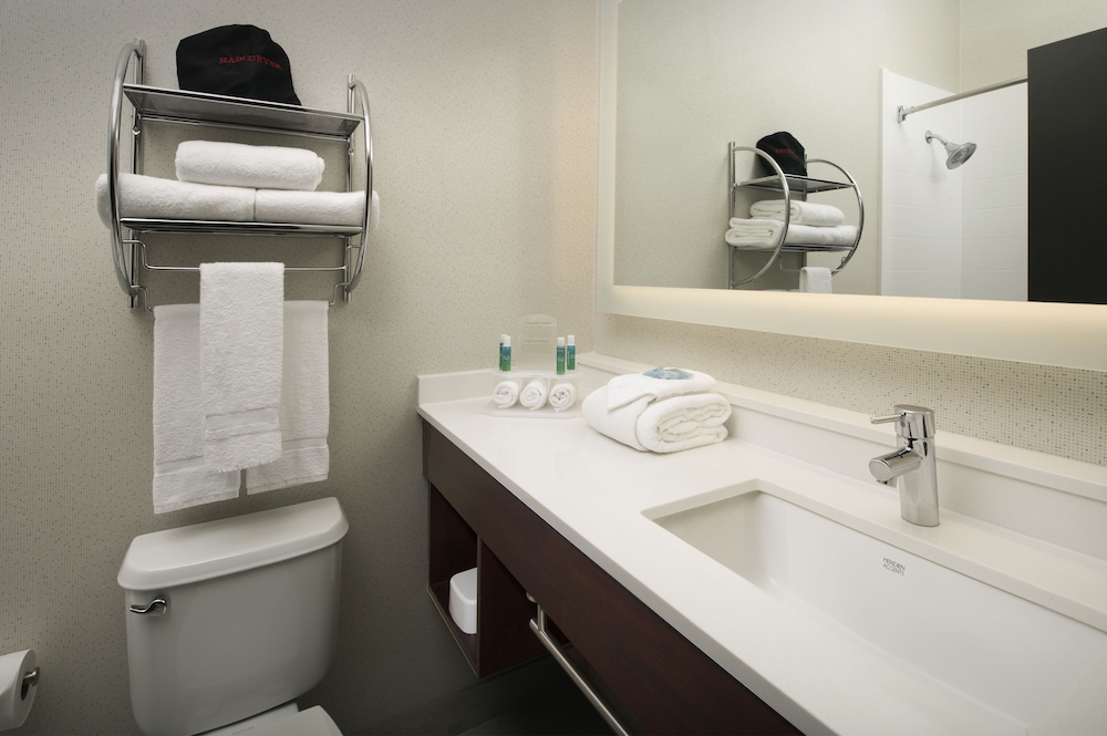 holiday inn express and suites charlottesville ruckersville by ihg