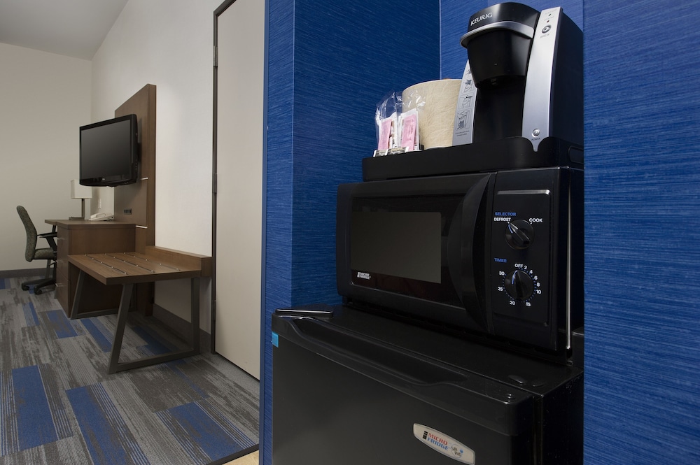 holiday inn express and suites charlottesville ruckersville by ihg