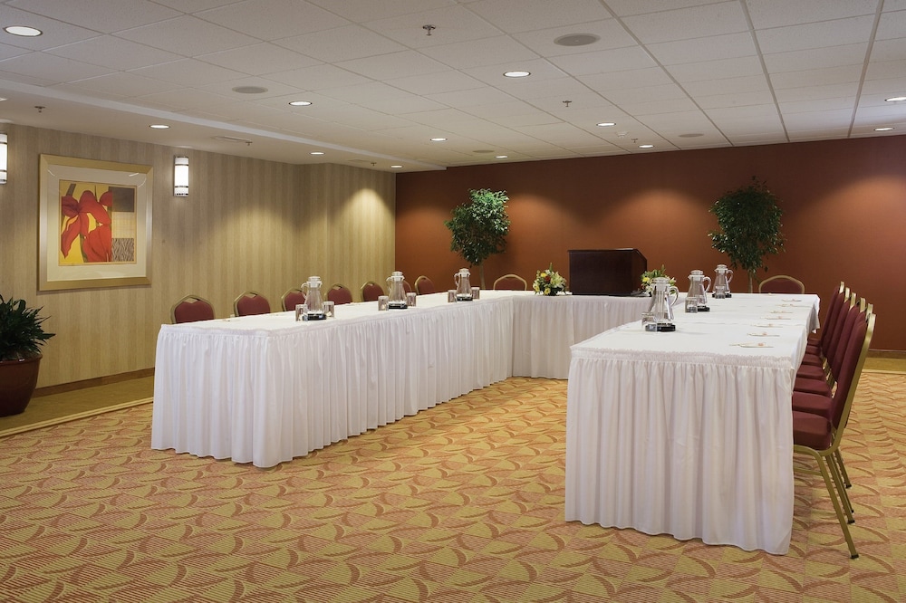 holiday inn express and suites charlottesville ruckersville by ihg