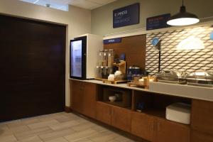 holiday inn express and suites charlottesville ruckersville by ihg
