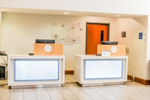 holiday inn express and suites charlottesville ruckersville by ihg