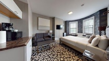 premier suites bay village