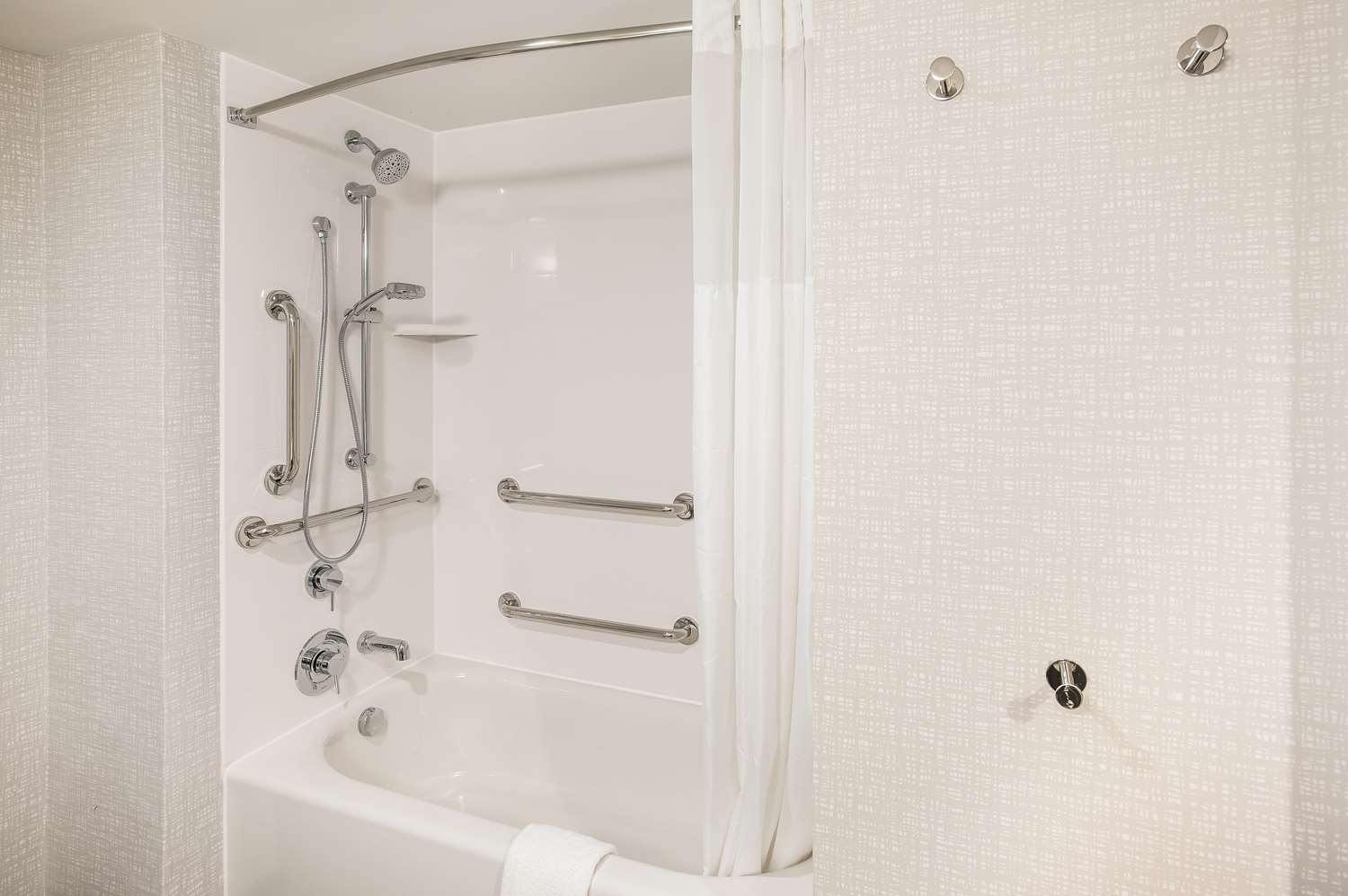 hampton inn and suites houghton