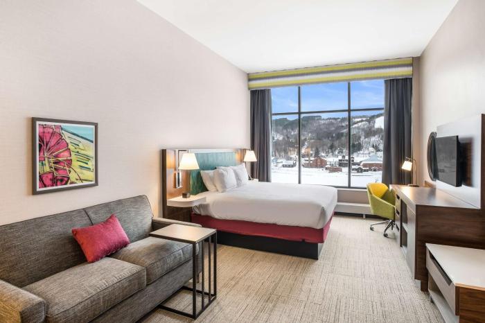 hampton inn and suites houghton
