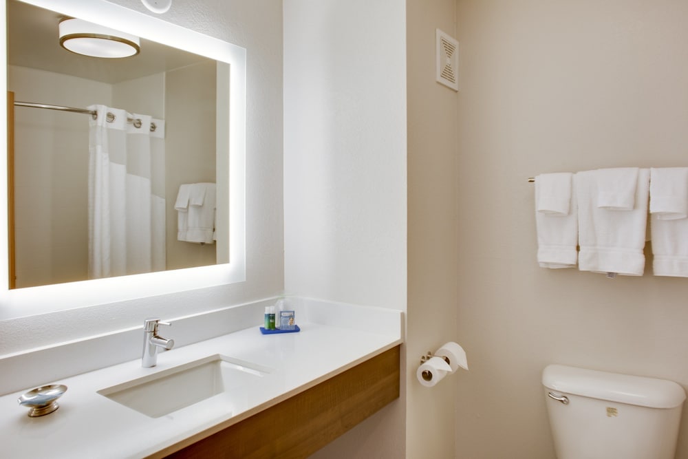 holiday inn express and suites chickasha by ihg