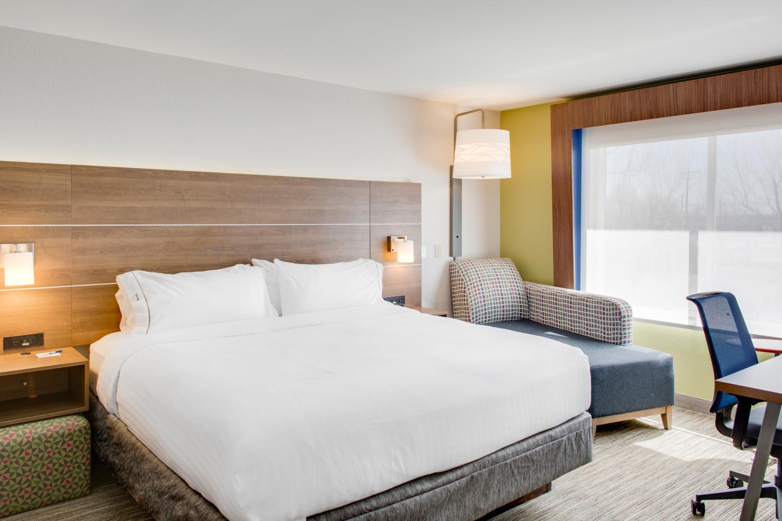 holiday inn express and suites chickasha by ihg