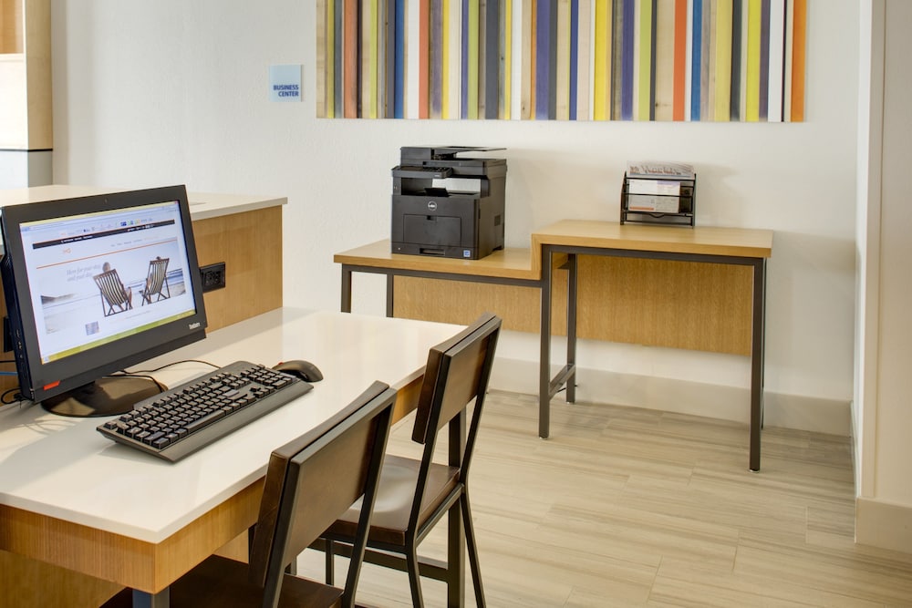 holiday inn express and suites chickasha by ihg