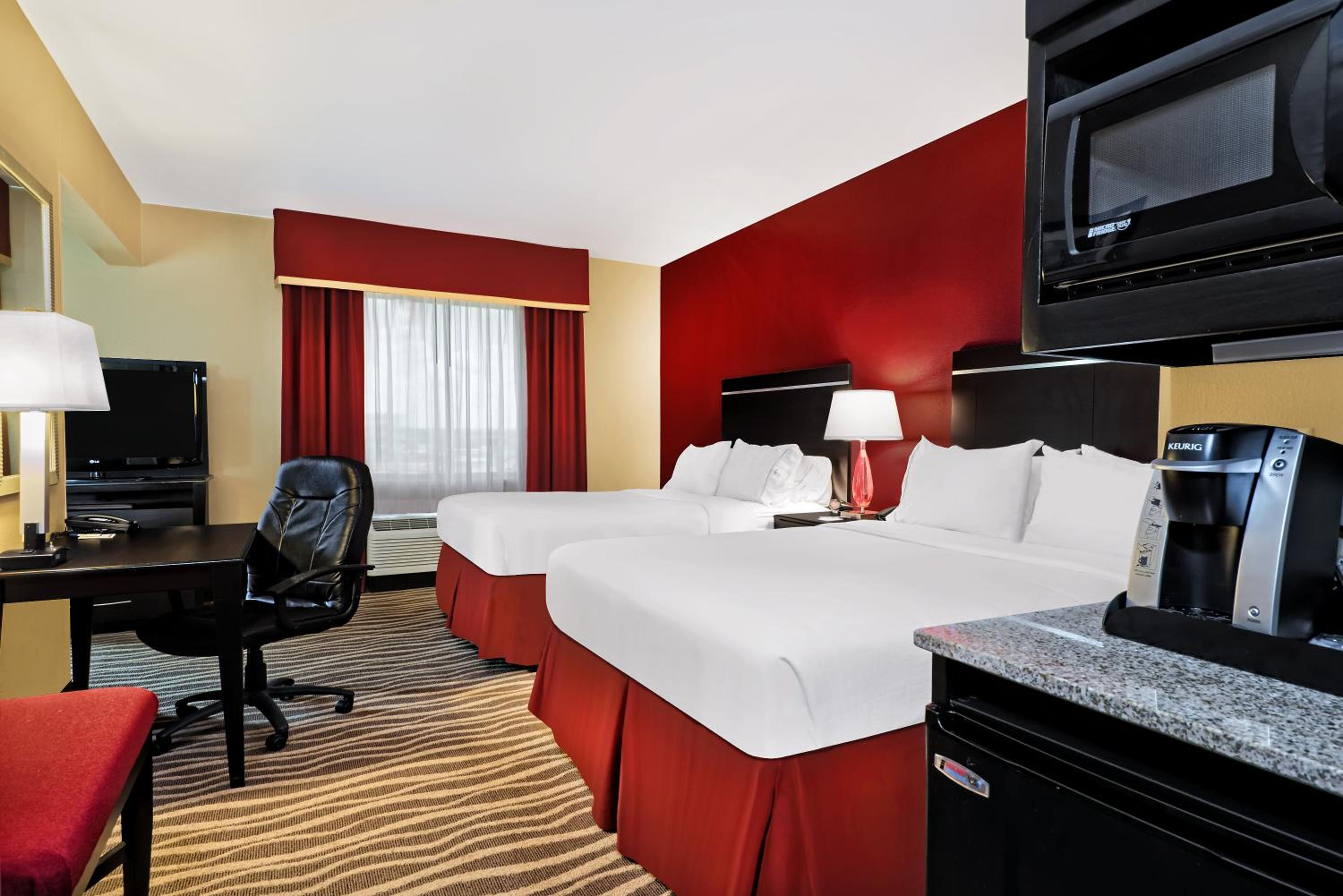 holiday inn express and suites cotulla by ihg