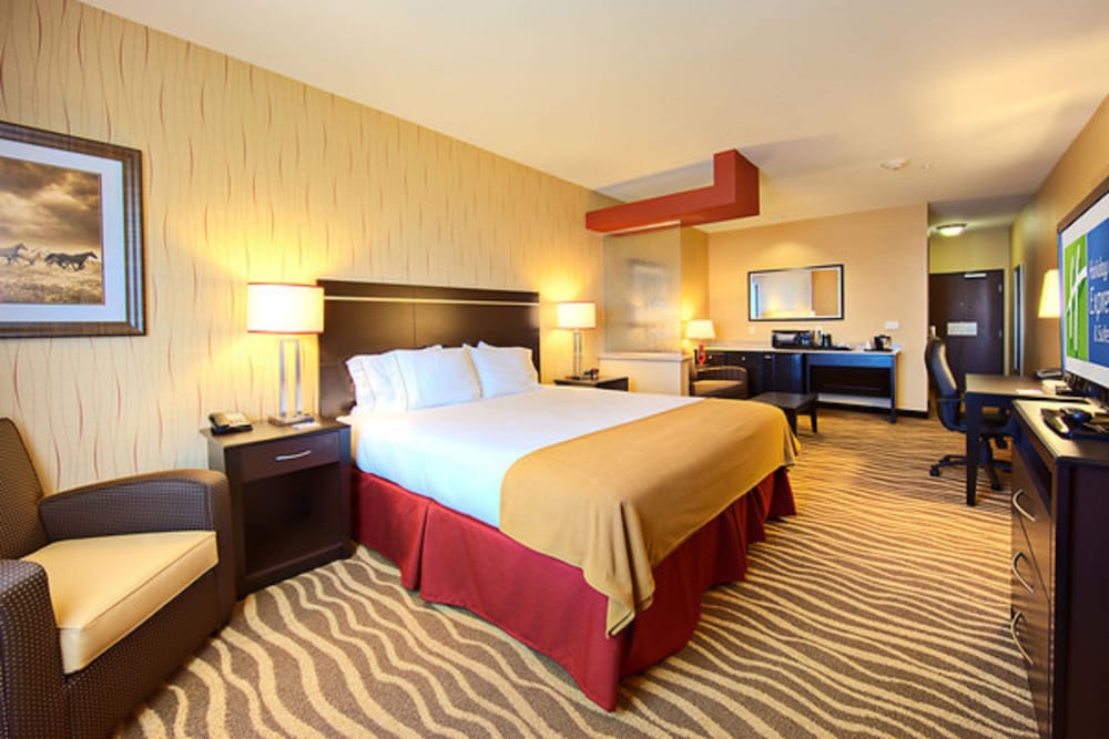 holiday inn express and suites cotulla by ihg