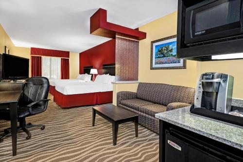 holiday inn express and suites cotulla by ihg