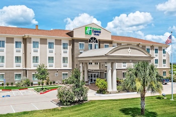 holiday inn express and suites cotulla by ihg