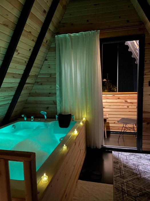 karaoz sapphire bungalows