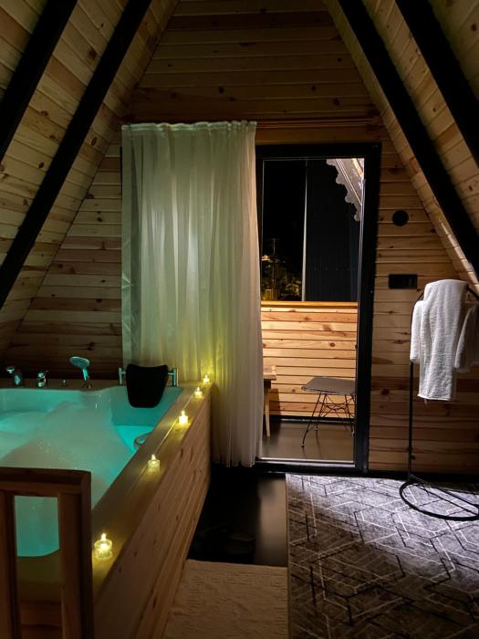 karaoz sapphire bungalows