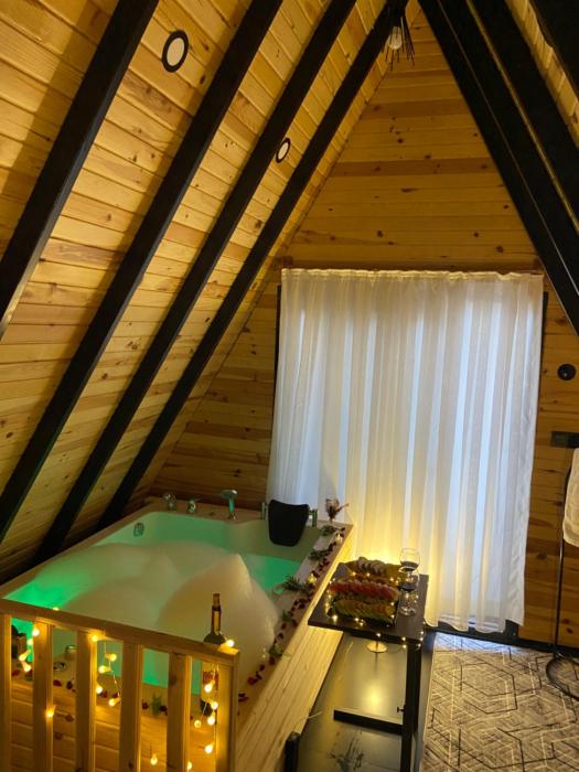 karaoz sapphire bungalows