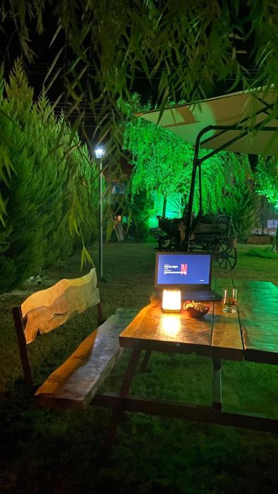 karaoz sapphire bungalows