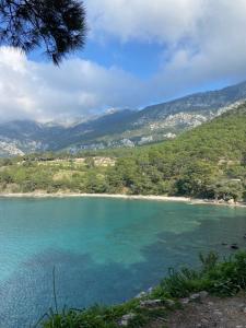 karaoz sapphire bungalows