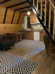 karaoz sapphire bungalows