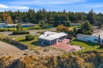 marbella lane seas the bay sanctuary