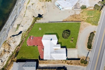 marbella lane seas the bay sanctuary